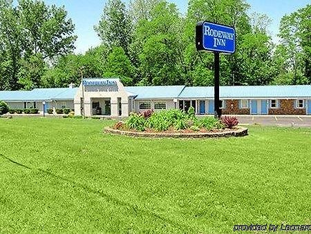 Rodeway Inn Coldwater Bagian luar foto