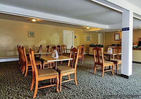 Rodeway Inn Coldwater Bagian luar foto
