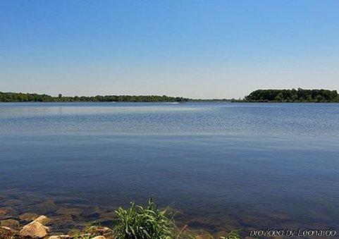 Rodeway Inn Coldwater Bagian luar foto