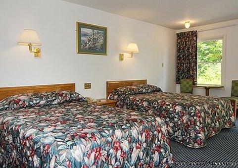 Rodeway Inn Coldwater Bagian luar foto